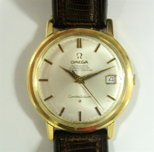 Lot 266 - Omega -  A Gentleman's 18ct gold cased 'Constellation' automatic wristwatch