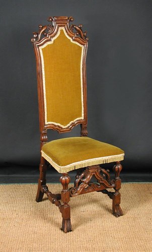 Lot 793 - An early 18th century Continental walnut side chair