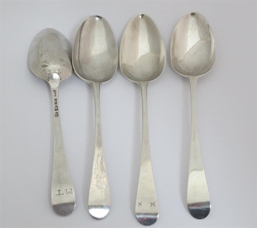 Lot 316 - A Hester Bateman shell back spoon