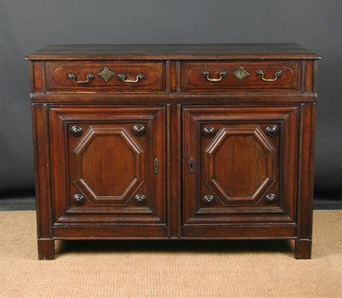Lot 813 - An 18th century oak Normandy dresser