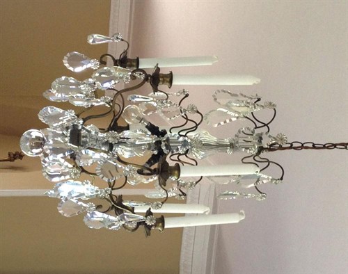 Lot 865 - A small late 19th century French chandelier