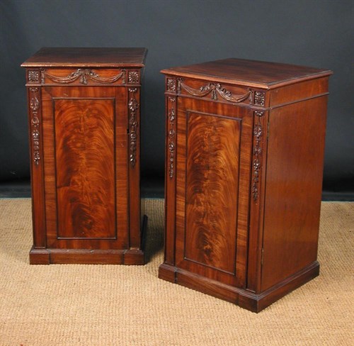 Lot 857 - A pair of George III mahogany dining room pedestals, circa 1820