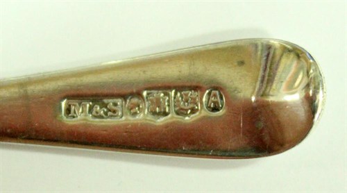 Lot 336 - A pair of Victorian silver Old English pattern salt shovels