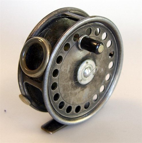 Lot 617 - Hardy - a 'St George' trout fly reel