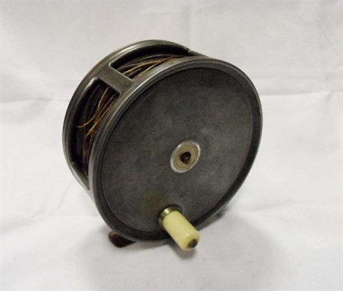 Lot 618 - Wallace & Kerr (Edinburgh) - a salmon reel