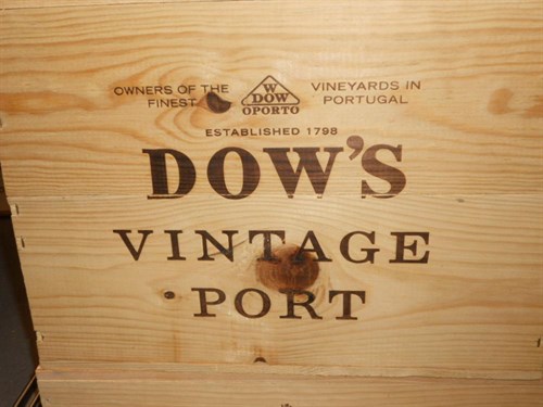 Lot 731 - Dow's port 2000, 12 bottles in owc