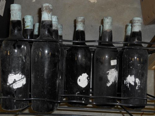 Lot 753 - Vintage port, believed Graham's 1955, 12 bottles
