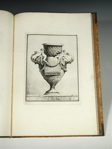 Lot 182 - Suite des Vases Tiree du Cabinet de son...