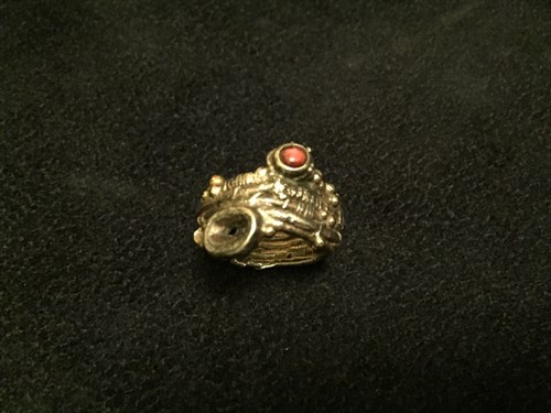 Lot 127 - Gerda Flöckinger, CBE, (born 1927), a gemset ring