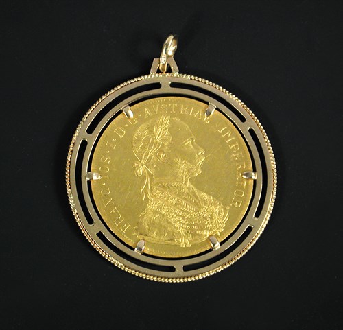 Lot 25 - An Austrian 4 Ducat gold coin dated 1915 in...