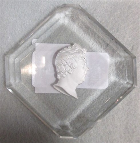 Lot 281 - An Apsley Pellatt sulphide of George IV