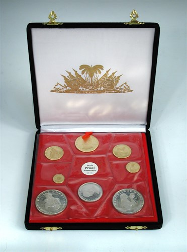 Lot 27 - Republic d'Haiti 1973, 9 coin gold and silver...