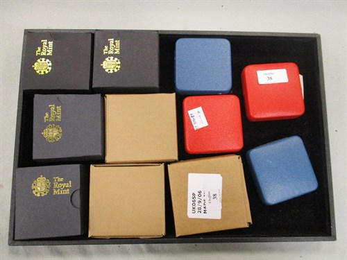 Lot 38 - Royal Mint £1 silver proof, a 2010 Belfast...