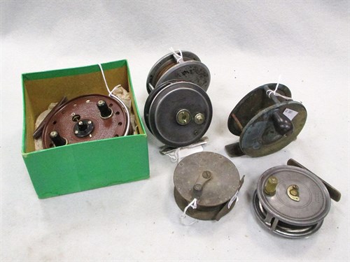 Lot 208 - A 19th Century Hogg, Maker EDIN. 3 1/4" brass reel