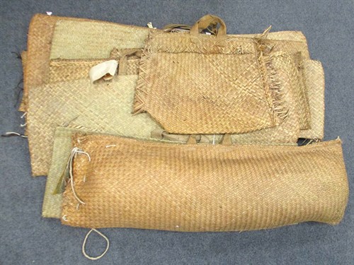 Lot 197 - Various straw work salmon carrying bags
