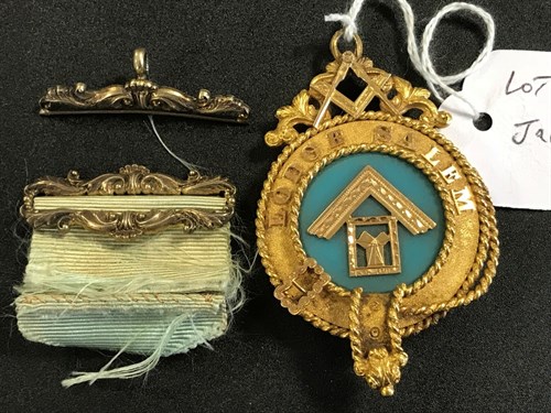 Lot 60 - Masonic Interest - an 18ct gold Masonic jewel...