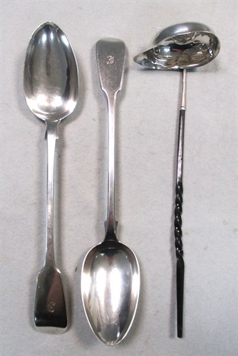 Lot 35 - A pair of George IV silver basting spoons and a punch ladle