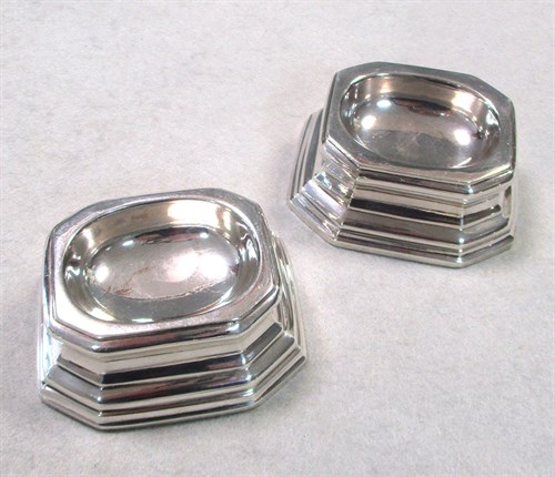 Lot 1 - A pair of continental trencher salts