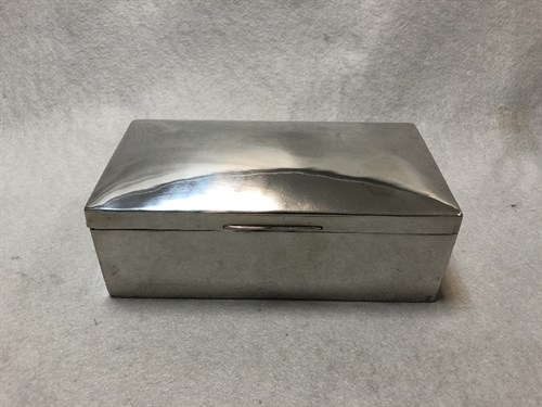 Lot 147 - Liberty & Co., a Tudric pewter cigarette box, No. 01021