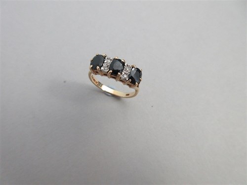 Lot 258 - A sapphire and diamond ring set in 18ct gold
