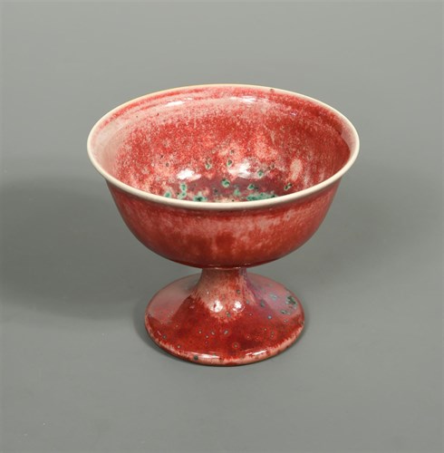 Lot 38 - A Ruskin high-fired flambé stem cup