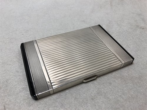 Lot 122 - An Art Deco continental metalwares cigarette case, possibly French