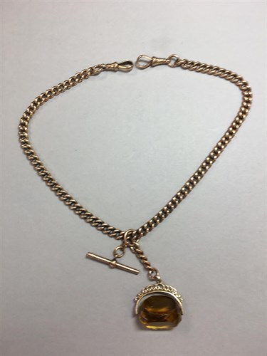 Lot 226 - A 9ct rose gold curb link watch chain