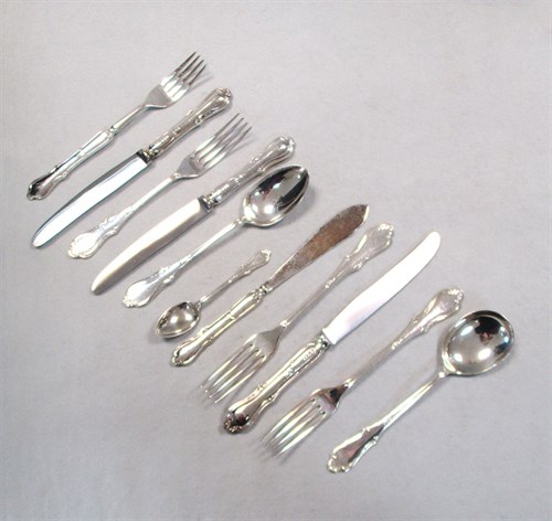 Lot 62 - A 72 piece set of 20th century silver cutlery and flatware