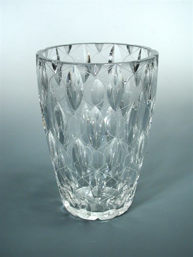 Lot 21 - Clyne Farquharson for John Walsh Walsh, a large Albany pattern cut glass vase, circa 1930