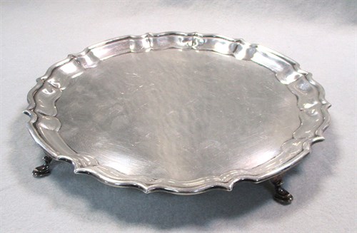 Lot 86 - A George V silver waiter