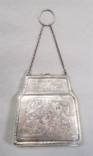 Lot 56 - A George V silver dance purse