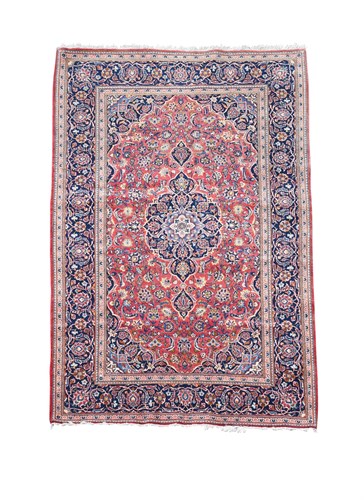 Lot 468 - A small Tabriz rug