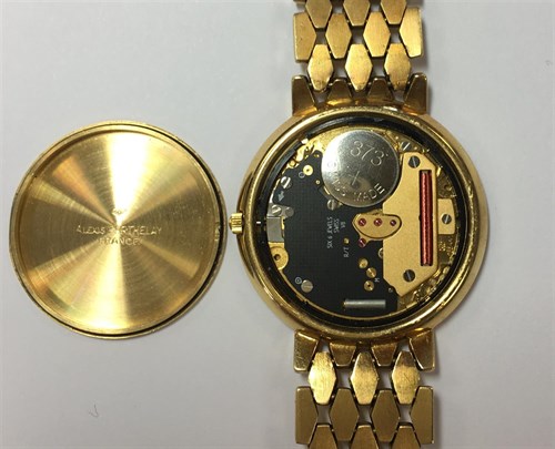 Lot 183 - Alexis Barthelay - A unisex 18ct gold wristwatch