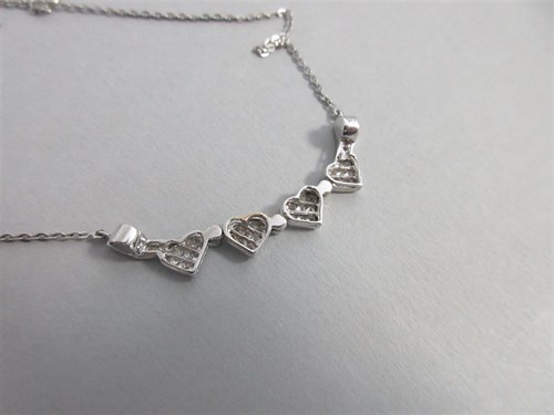 Lot 288 - A diamond set four leaf clover necklace