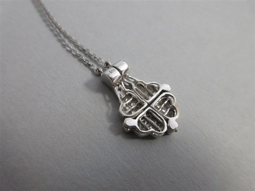 Lot 288 - A diamond set four leaf clover necklace