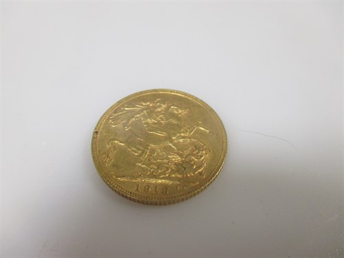 Lot 169 - A George V gold sovereign, 1912
