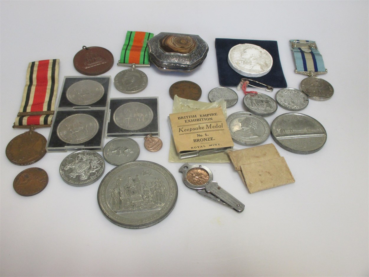 Lot 135 - A collection of coins, medals and medallions,...