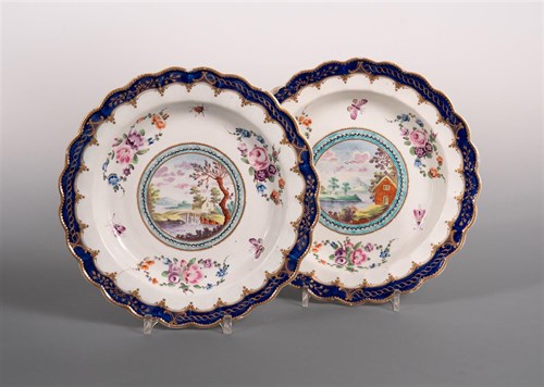 Lot 30 - A set of six Worcester 'Earl of Dalhousie' pattern plates, circa 1780