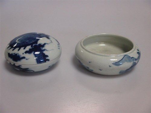 Lot 26 - A Chinese blue and white seal ink box together...