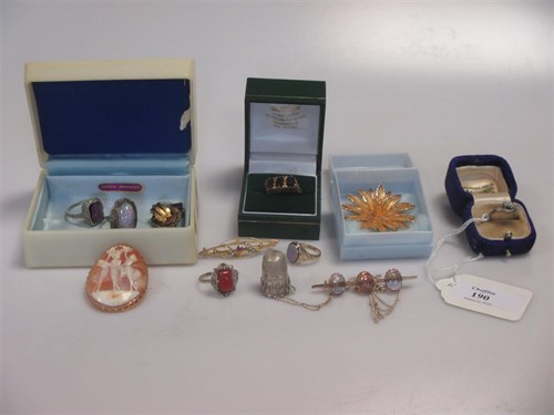 Lot 190 - A collection of silver and gold jewellery to...