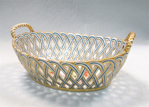 Lot 26 - A 19th century English porcelain two handled pierced basket