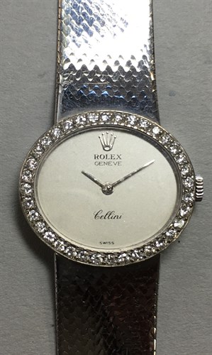 Lot 154 - Rolex Cellini - a lady's 18ct gold wristwatch
