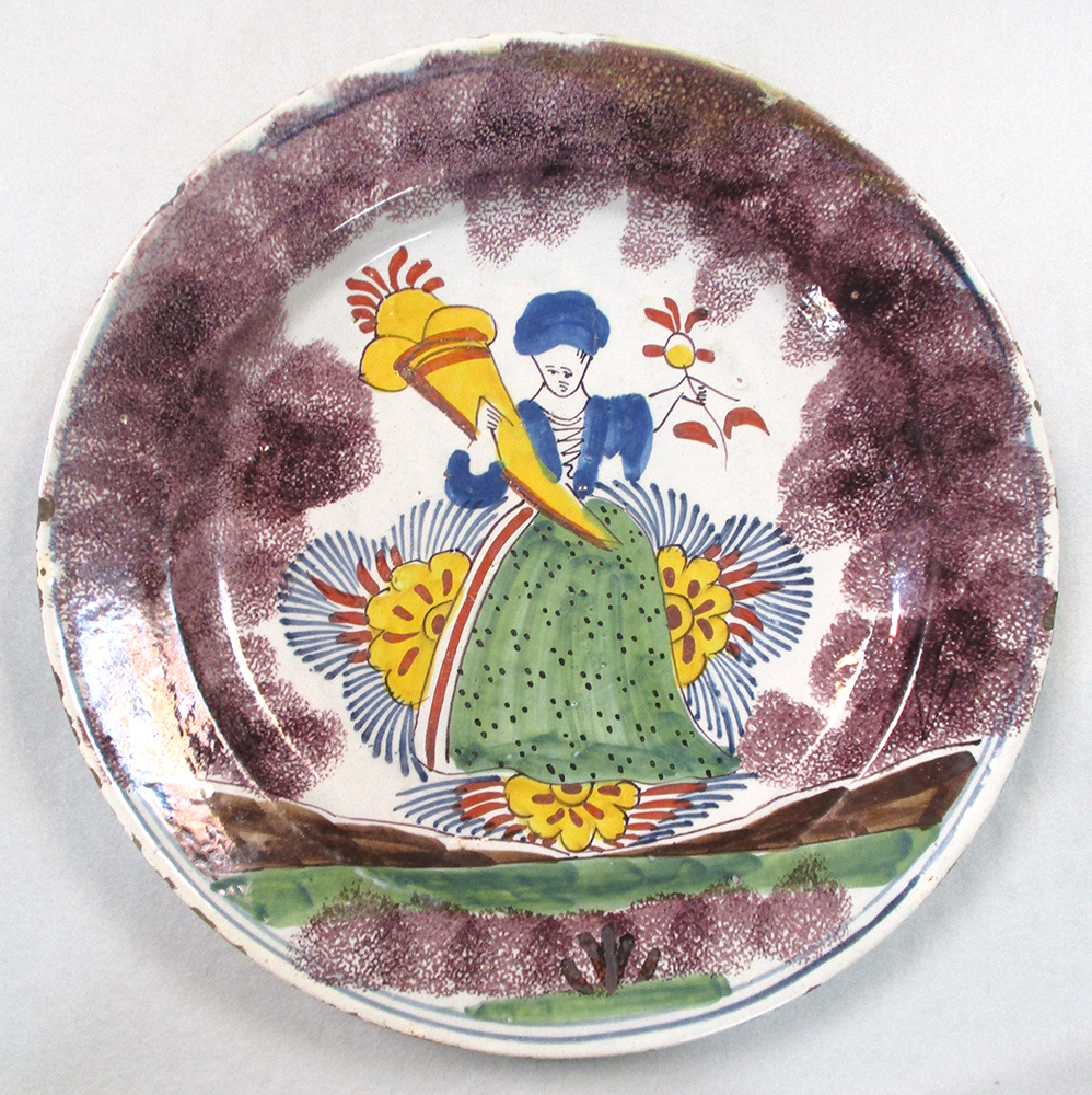 Lot 41 - An 18th century Delft plate