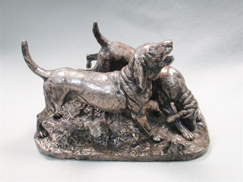 Lot 142 - A cast model of a brace of bloodhounds