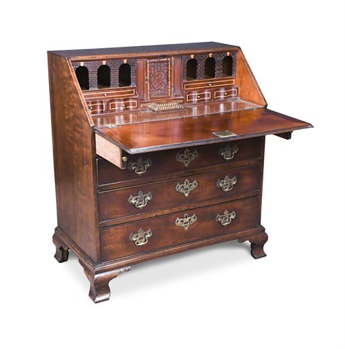 Lot 364 - A George III mahogany bureau