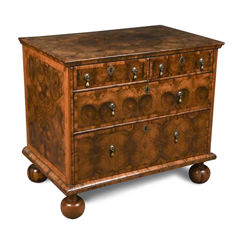 Lot 346 - A William & Mary laburnum oyster-veneer chest of drawers