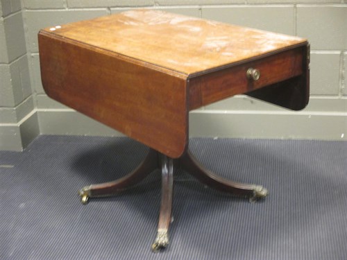 Lot 383 - A Regency mahogany pembroke table