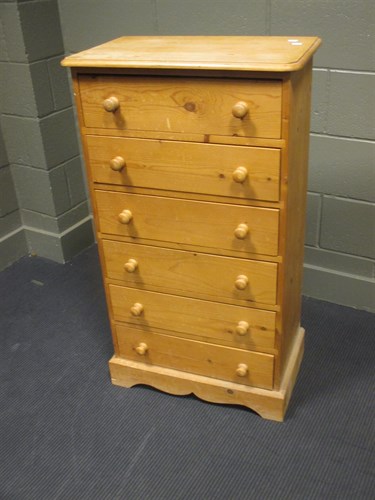 Lot 425 - A Victorian pine chest of drawers 81 x 86 x...