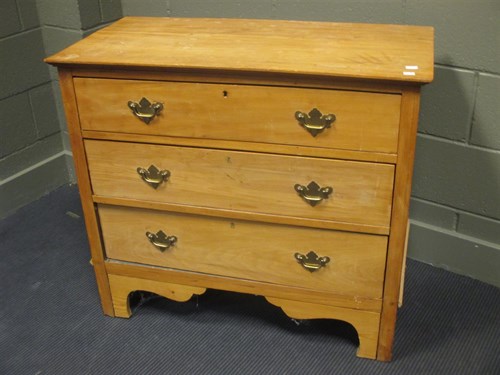 Lot 432 - A stripped pine chest of drawers 102 x 81 x...