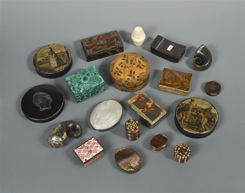 Lot 307 - A good collection of mostly 19th century snuff boxes